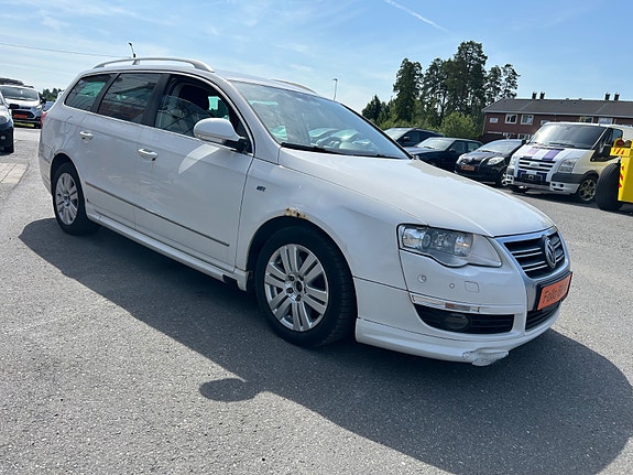 Volkswagen Passat 4 of 26