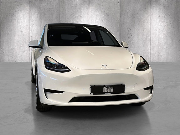 Tesla Model Y 2 of 5
