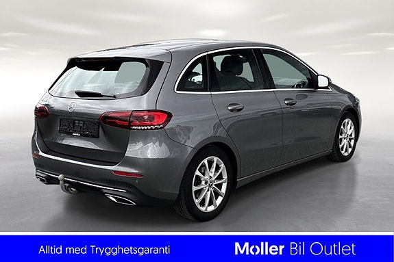 Mercedes-Benz B180 5 of 5
