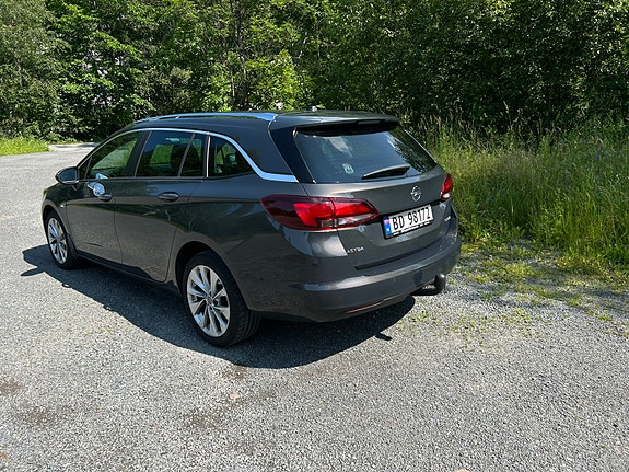 Opel Astra 3 of 5