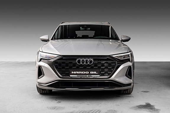 Audi Q8 3 of 5