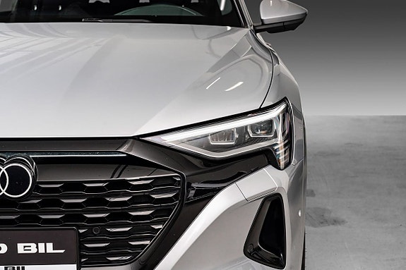 Audi Q8 4 of 5
