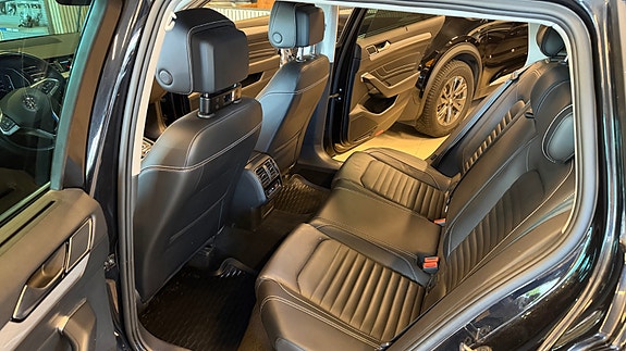 Volkswagen Passat 6 of 17