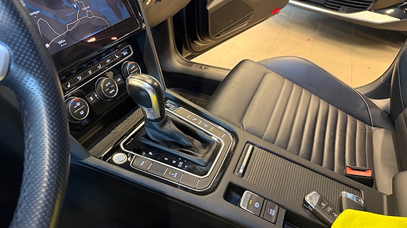 Volkswagen Passat 7 of 17
