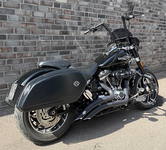 Harley-Davidson FLSB Sport Glide 2 of 5