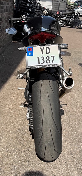 Triumph Speed Triple 1200 RS 13 of 14