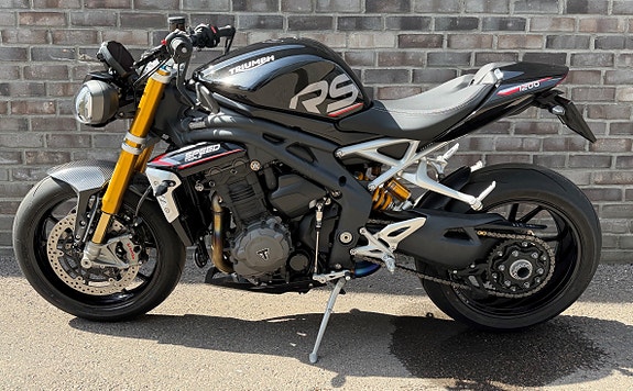 Triumph Speed Triple 1200 RS 9 of 14