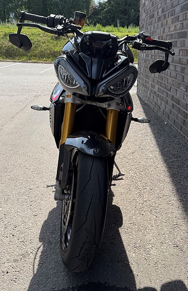 Triumph Speed Triple 1200 RS 14 of 14