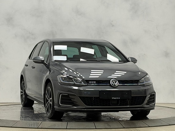 Volkswagen Golf VII 4 of 5