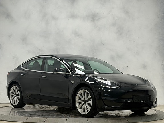Tesla Model 3 5 of 5