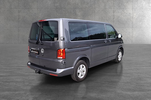 Volkswagen Caravelle 4 of 29