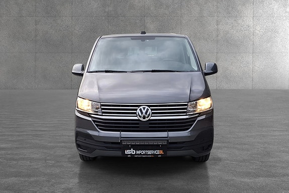 Volkswagen Caravelle 7 of 29