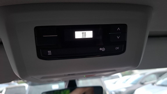 Volkswagen Caravelle 28 of 29