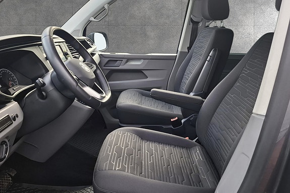 Volkswagen Caravelle 12 of 29