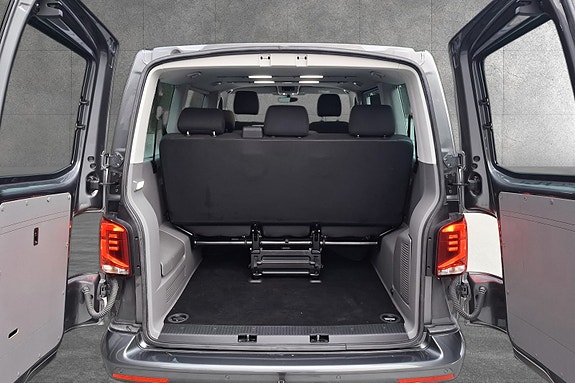 Volkswagen Caravelle 11 of 29