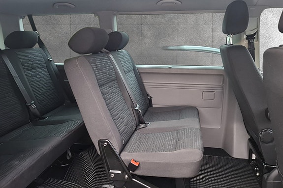 Volkswagen Caravelle 15 of 29