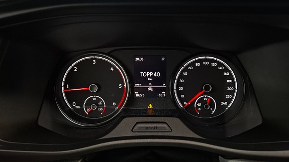 Volkswagen Caravelle 20 of 29
