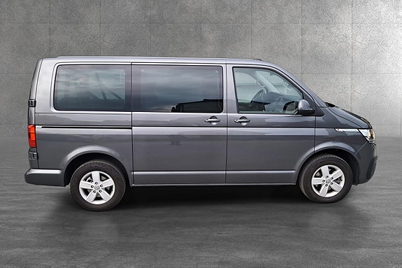 Volkswagen Caravelle 2 of 29