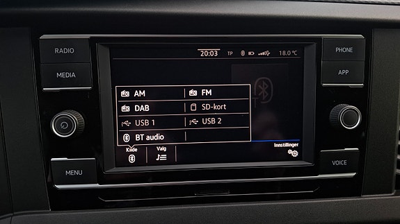 Volkswagen Caravelle 22 of 29