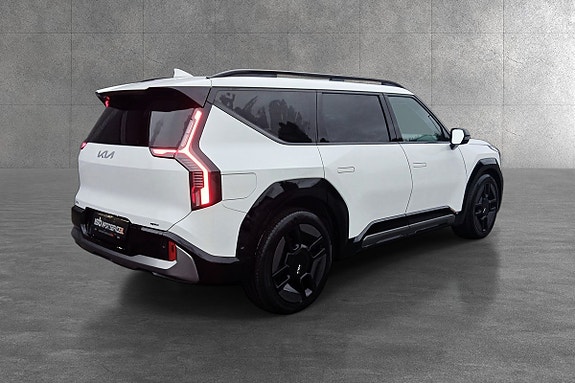 Kia EV9 3 of 30