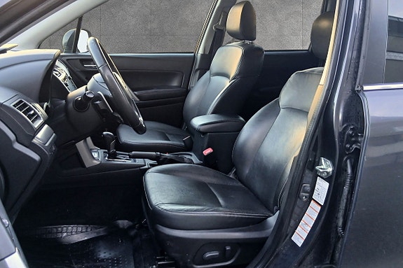Subaru Forester 11 of 28