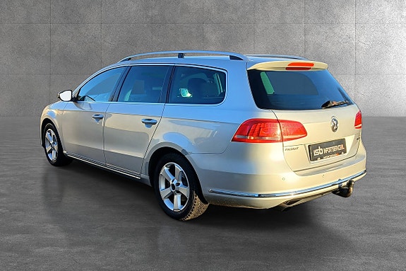 Volkswagen Passat 7 of 30
