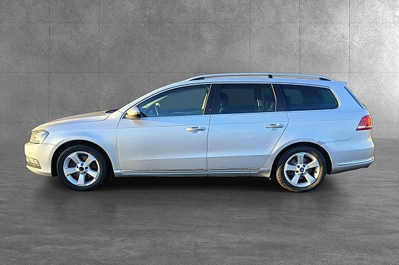 Volkswagen Passat 6 of 30