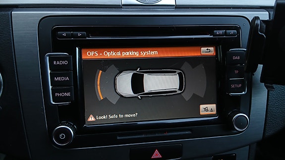 Volkswagen Passat 21 of 30