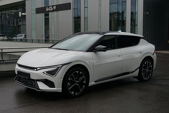 Kia EV6 2 of 5