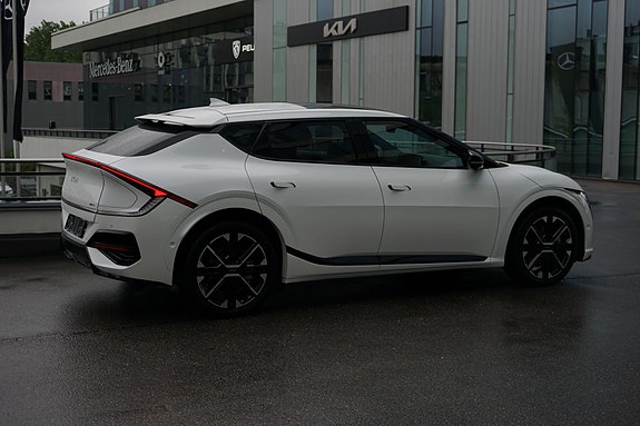 Kia EV6 5 of 5
