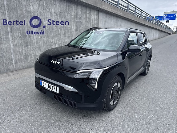 Kia EV3 2 of 5