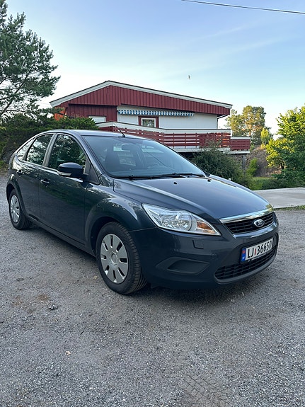 Ford Focus 2 of 5