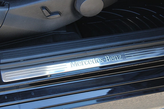 Mercedes-Benz GLK250 30 of 30