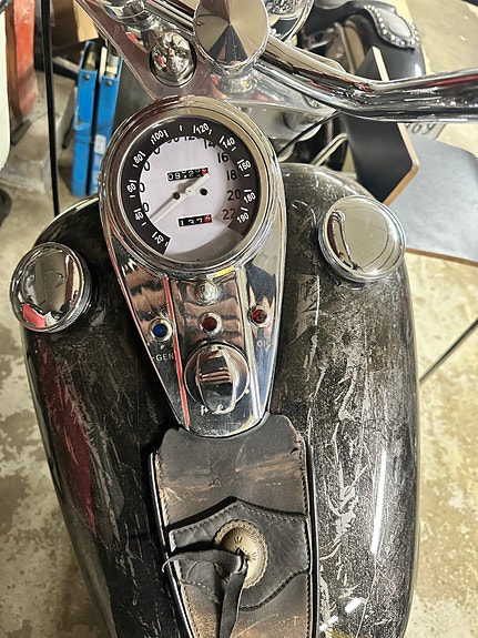 Harley-Davidson FLH Electra Glide 8 of 11