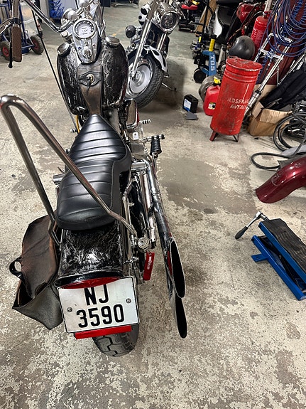Harley-Davidson FLH Electra Glide 3 of 5