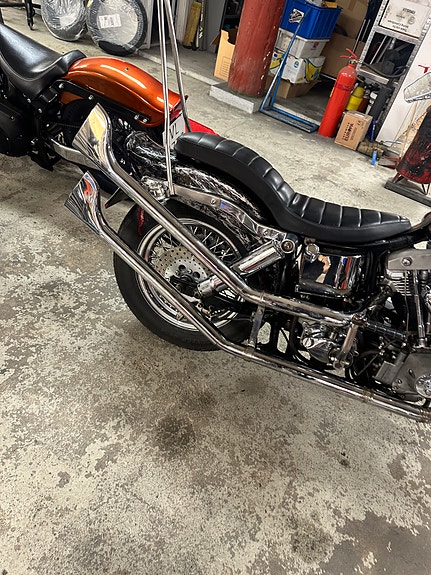 Harley-Davidson FLH Electra Glide 2 of 5