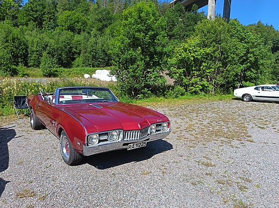 Oldsmobile Cutlass 29 of 29