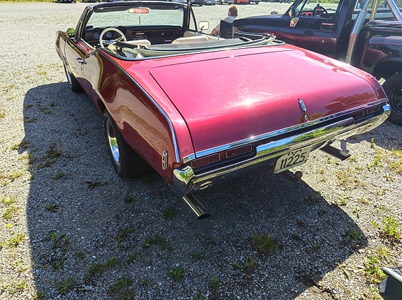 Oldsmobile Cutlass 26 of 29