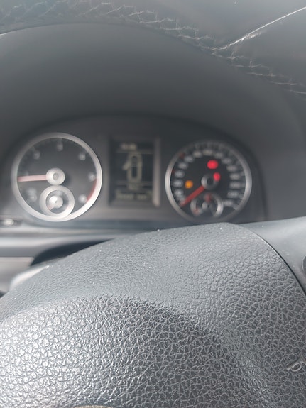 Volkswagen Touran 3 of 5