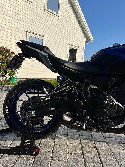 Yamaha MT-07 4 of 5