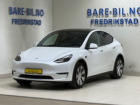 Tesla Model Y 2 of 5
