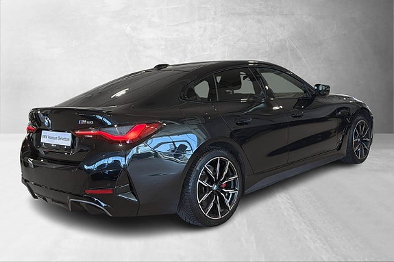 BMW i4 2 of 5