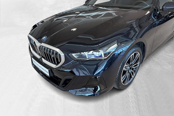 BMW i5 7 of 26