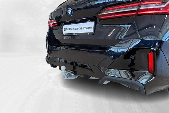 BMW i5 6 of 26
