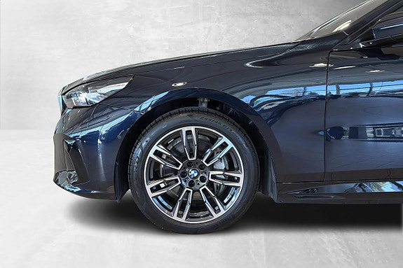 BMW i5 8 of 26