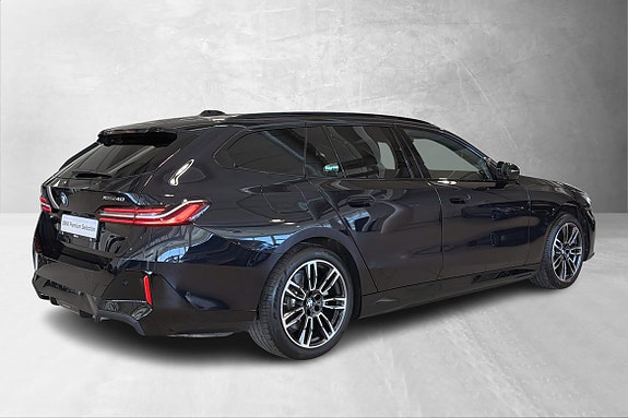 BMW i5 2 of 5