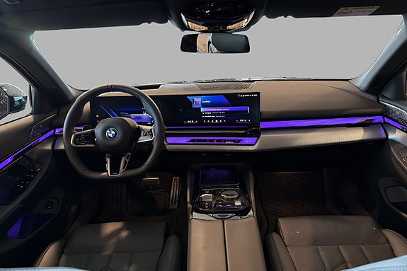 BMW i5 11 of 26