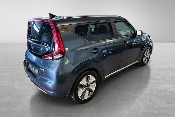 Kia e-Soul 3 of 5