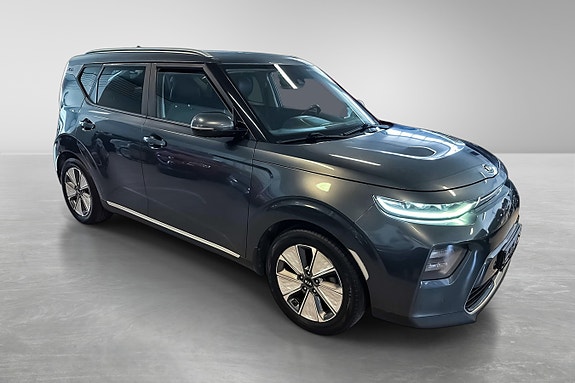Kia e-Soul 2 of 5