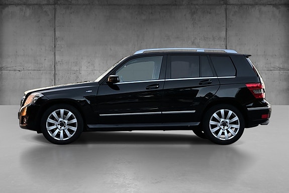 Mercedes-Benz GLK220 4 of 5